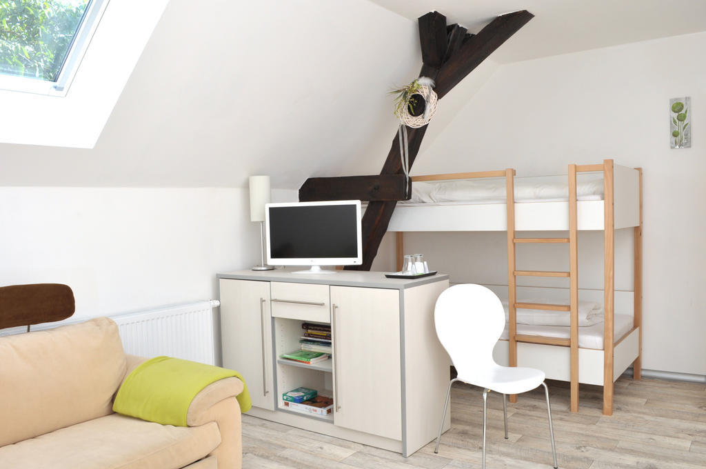 Gutshof Zum Adlernest Hotel Arnsnesta Стая снимка